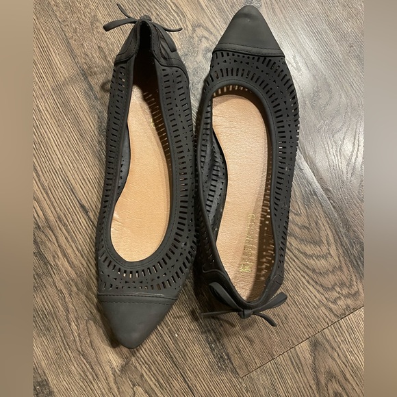 5/$25 Restricted Black Flats, Women’s Size 10 - Picture 2 of 11